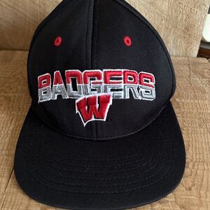 Wisconsin Badgers Trucker Hat Men Black NCAA Snap Back Cap